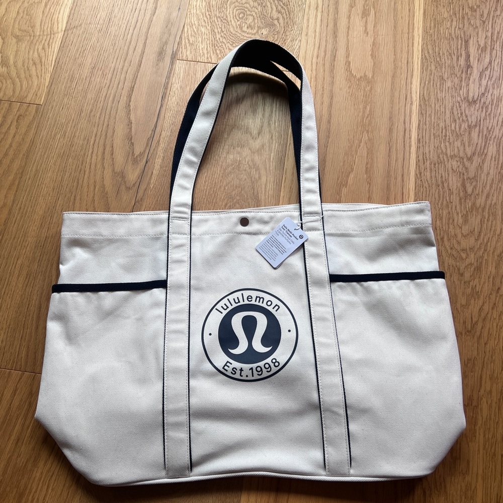 Lululemon Athletica Daily multi pocket tote canvas